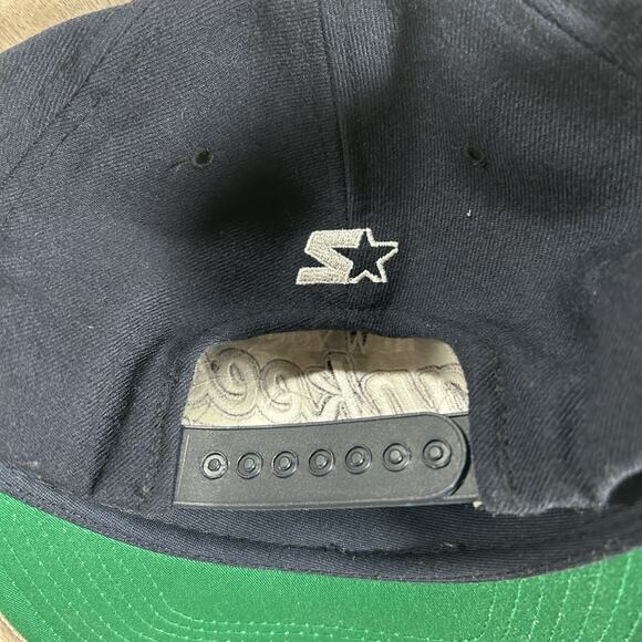 Vintage Starter New York Yankees Hat Snapback MLB Tail Sweep Blue 100% Wool Cap - Picture 2 of 8